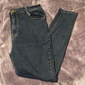 Deep wash skinny jeans